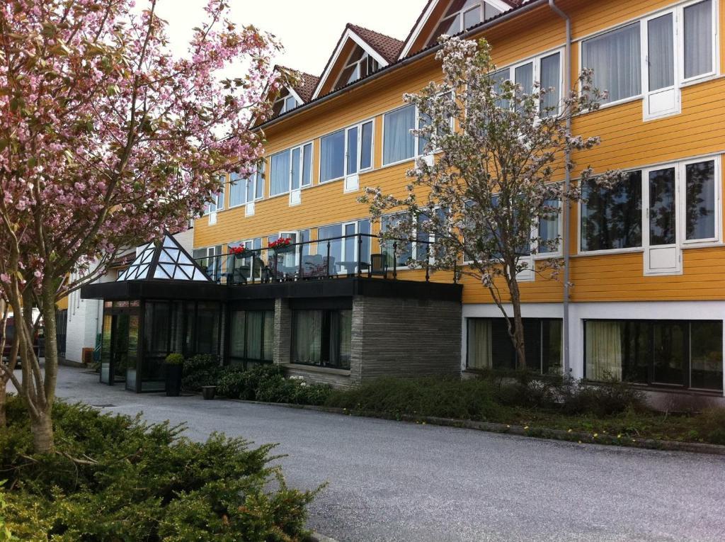 Alver Hotel Alversund Экстерьер фото